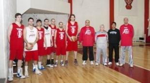 Hurac�n arranc� con las pr�cticas