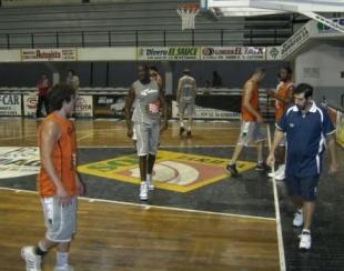 Olmpico entrena completo