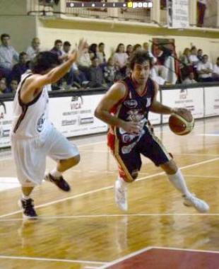 San Mart�n sigue imparable