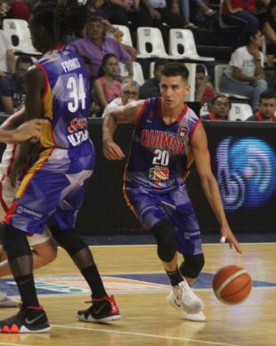 Defendiendo el pabell�n