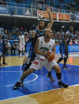 Sufrida victoria de Atenas en Paran