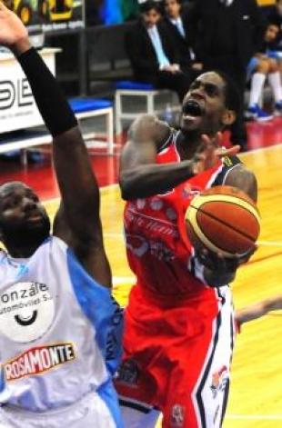 Monte Hermoso B�sket, a un paso de jugar la final