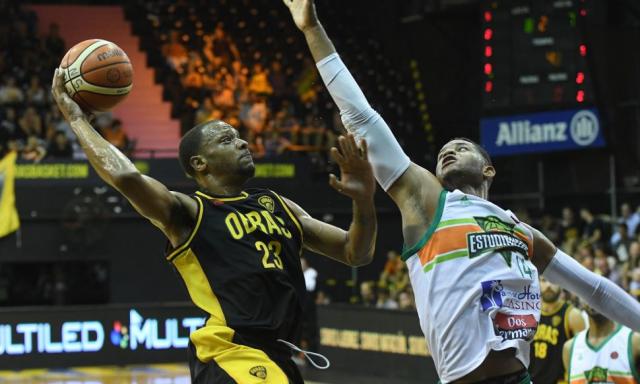 Lo cerr� con rock pesado