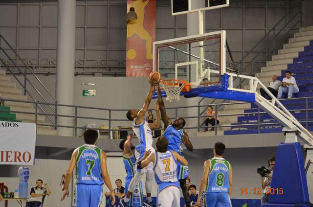 Echag�e gan� en S�enz Pe�a y en Bah�a Blanca pas� de todo