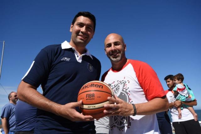 El cl�sico empez� en la playa