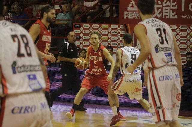 En casa, �cerveza� no