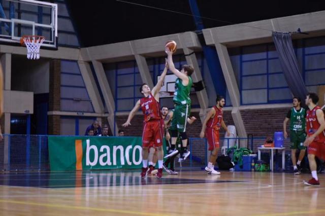 Instituto gan� y Atenas cay� en el inicio del Super 10