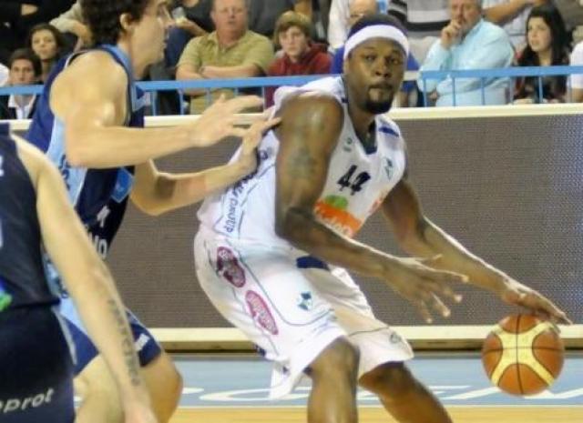 Albert White en reemplazo de Spicer en Espa�ola