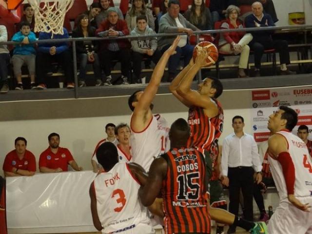 Comunicaciones le quit� el invicto a Hind�