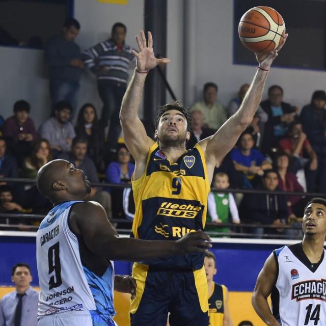 Amicucci jugar en Instituto