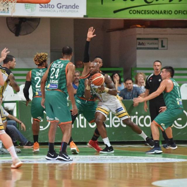 Lo sac� de la galera