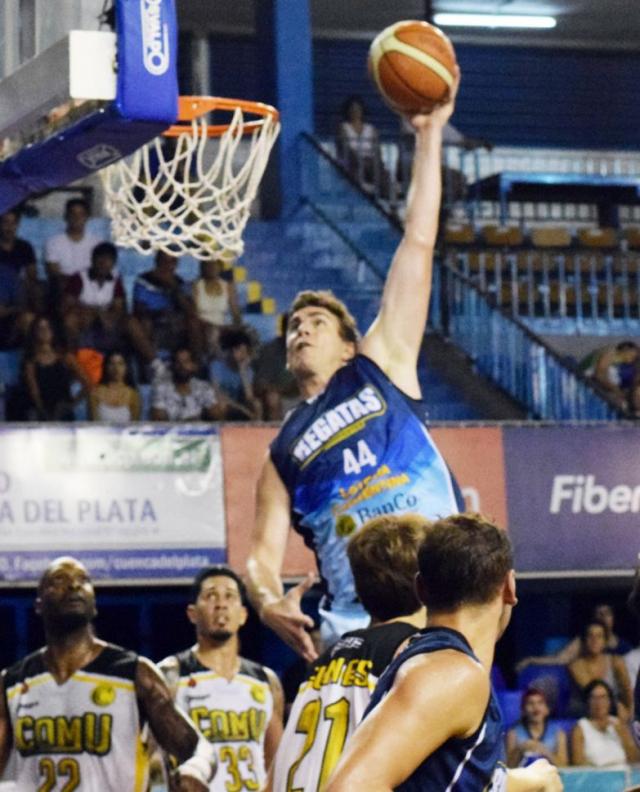 Regatas se recompuso ante �Comu�